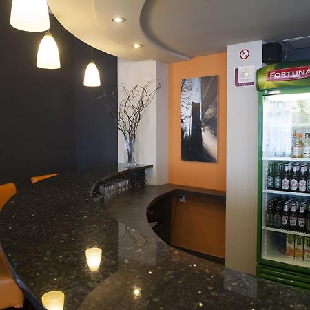 Hotel Gorzow กอร์ซุฟเวียลคอปอลสกี ภายนอก รูปภาพ