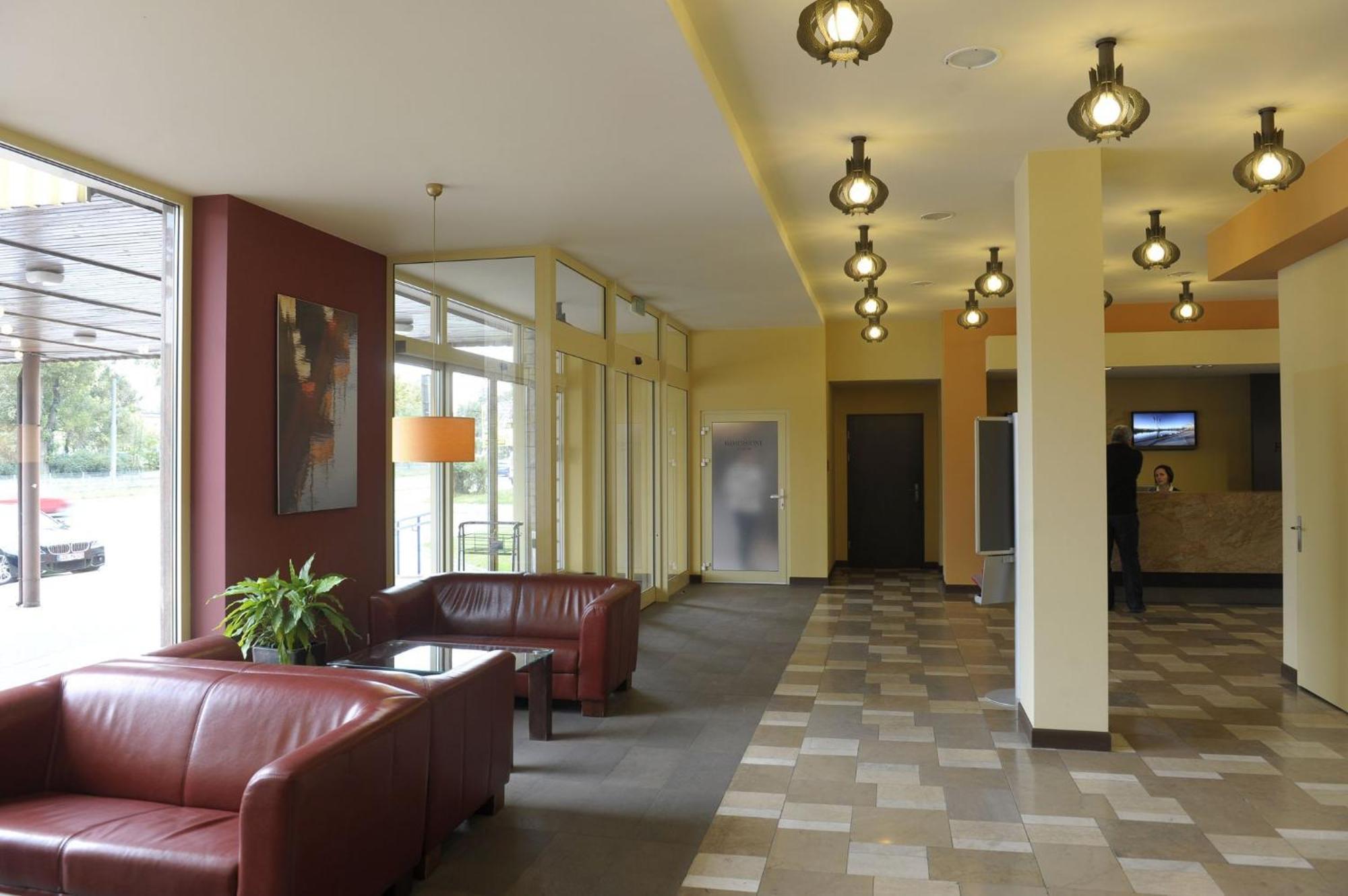 Hotel Gorzow กอร์ซุฟเวียลคอปอลสกี ภายนอก รูปภาพ