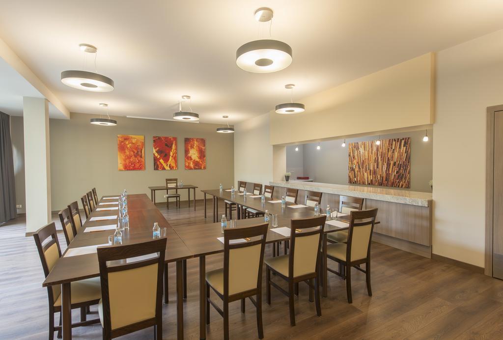 Hotel Gorzow กอร์ซุฟเวียลคอปอลสกี ภายนอก รูปภาพ