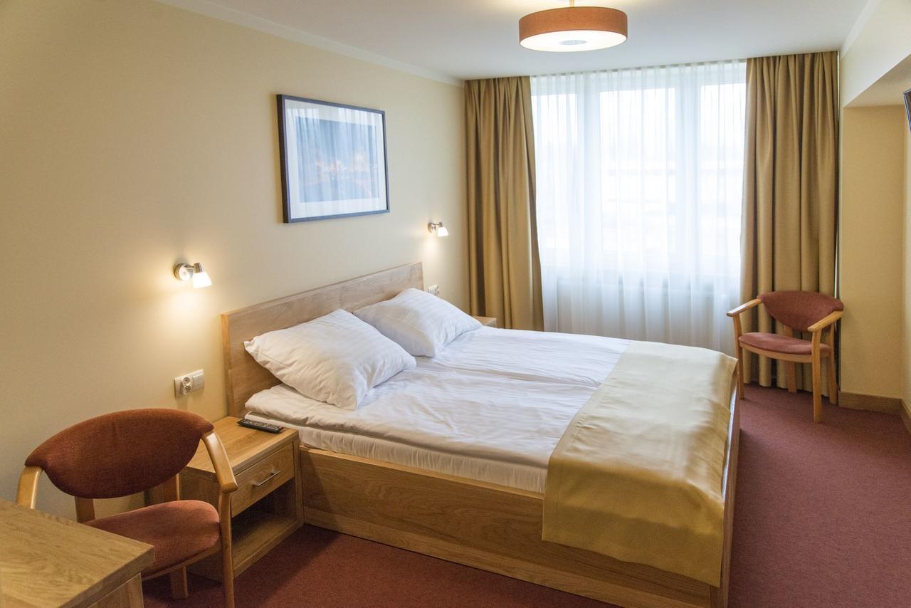 Hotel Gorzow กอร์ซุฟเวียลคอปอลสกี ภายนอก รูปภาพ