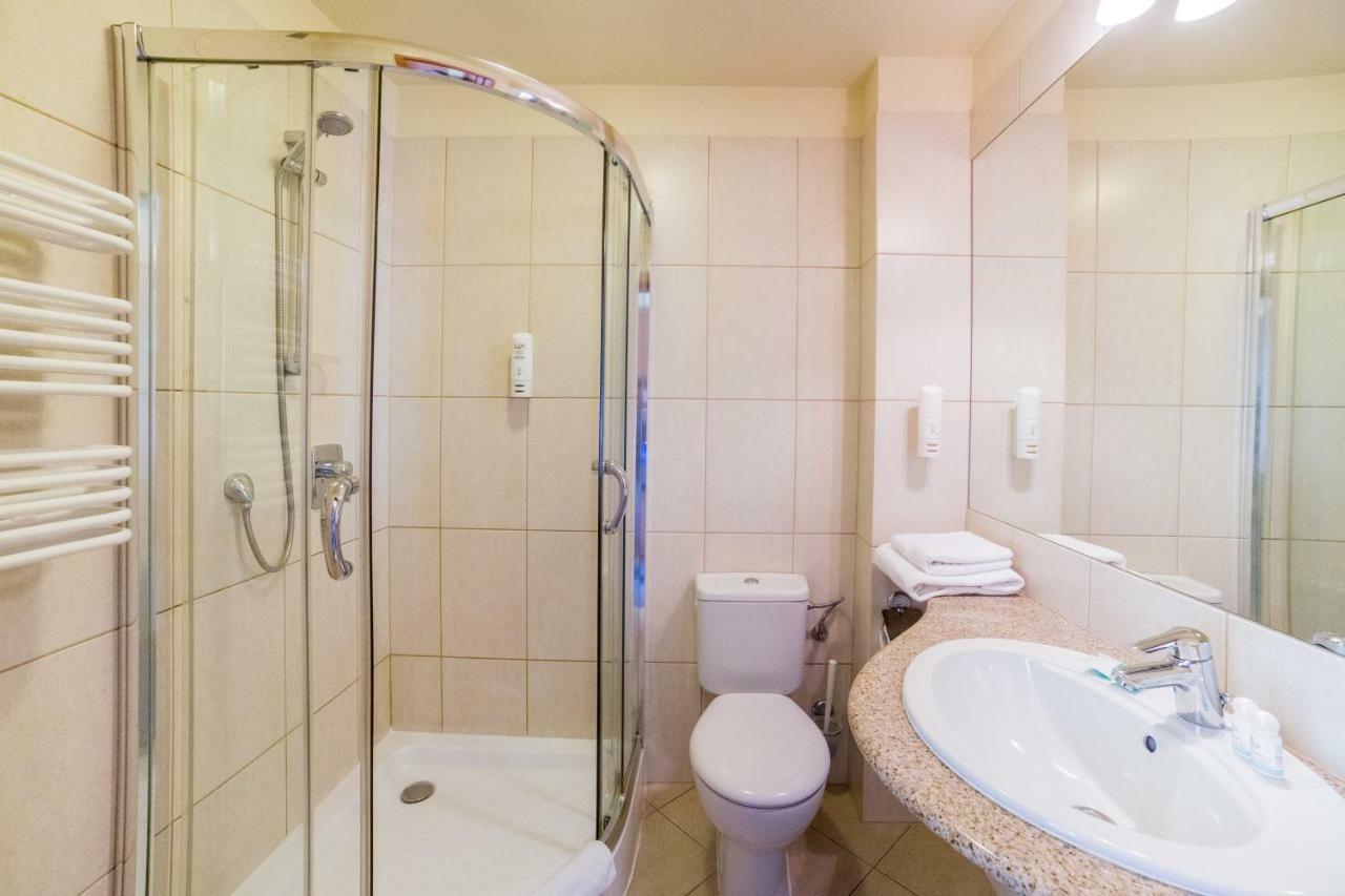 Hotel Gorzow กอร์ซุฟเวียลคอปอลสกี ภายนอก รูปภาพ