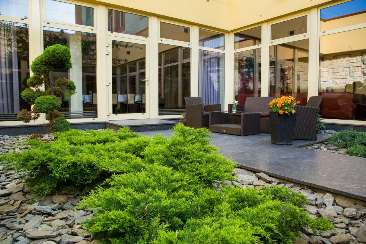 Hotel Gorzow กอร์ซุฟเวียลคอปอลสกี ภายนอก รูปภาพ