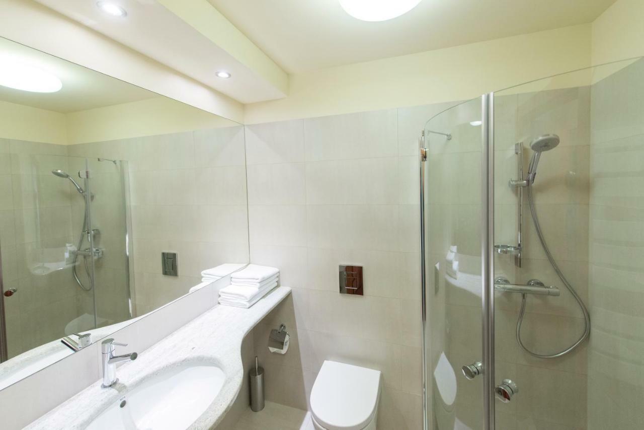 Hotel Gorzow กอร์ซุฟเวียลคอปอลสกี ภายนอก รูปภาพ