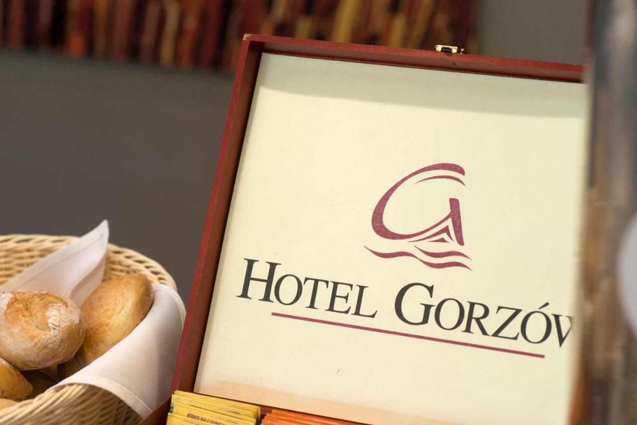 Hotel Gorzow กอร์ซุฟเวียลคอปอลสกี ภายนอก รูปภาพ