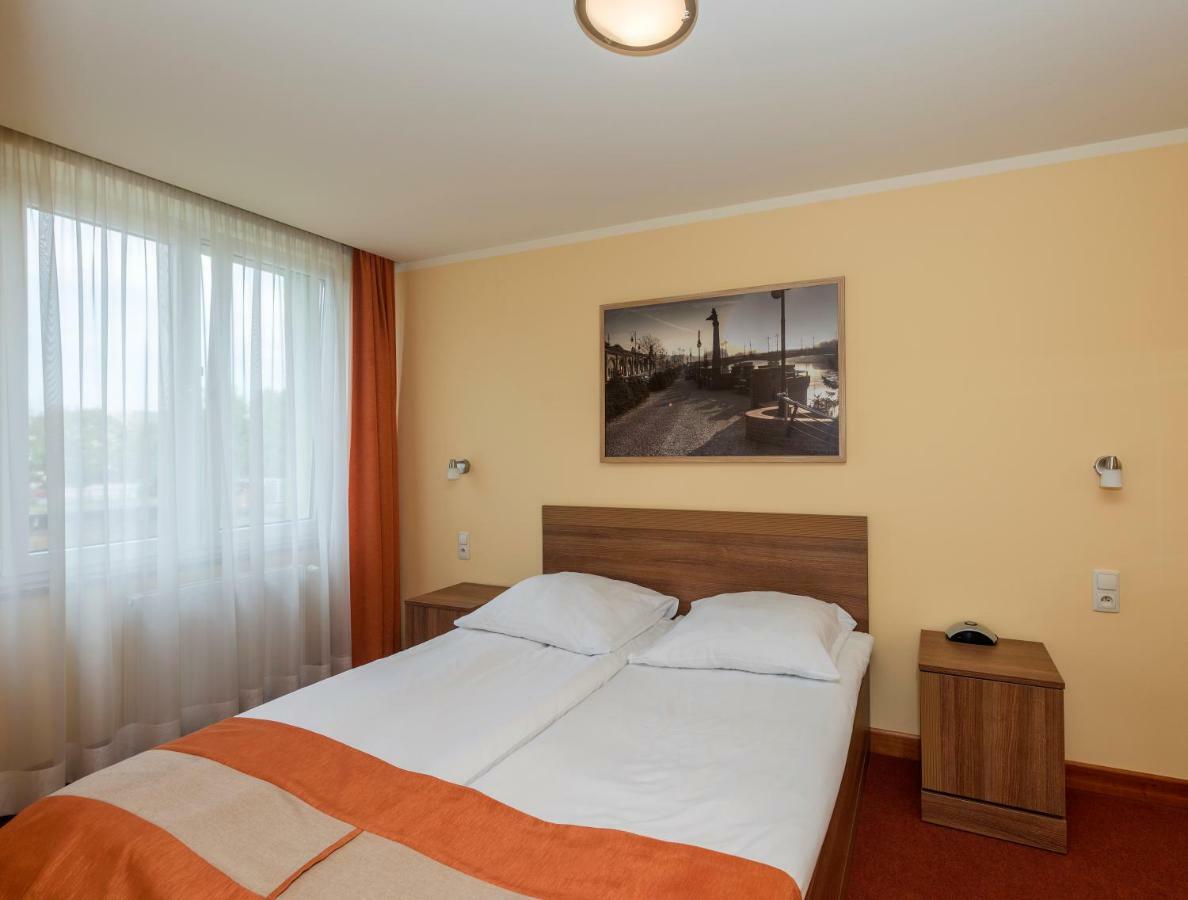 Hotel Gorzow กอร์ซุฟเวียลคอปอลสกี ภายนอก รูปภาพ